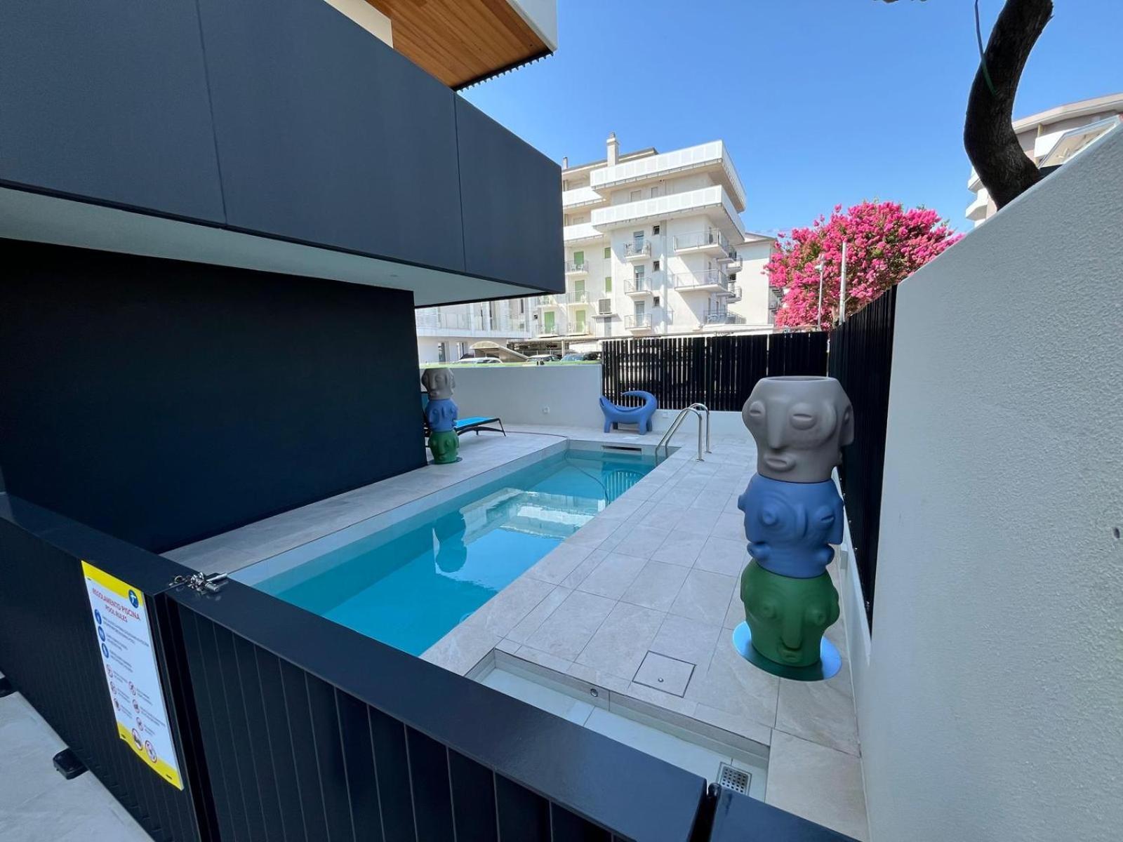 Beach Palace With Small Swimming Pool, Private Beach, Parking 利多迪迪耶索洛 外观 照片